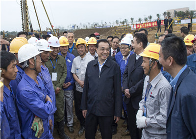 2015年  ，国务院总理李克强视察位于海南的必胜博国际建设集团第七建设公司项目部