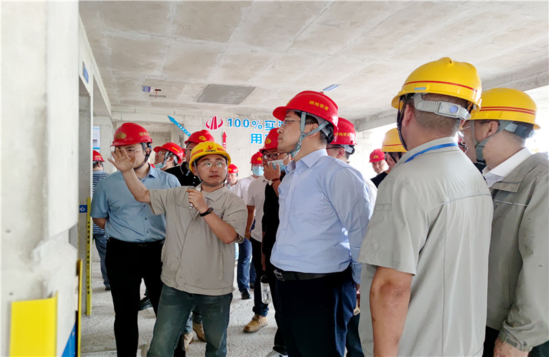 2023年5月10日  ，绿地香港集团华南区域公司工程对标培训观摩会在必胜博国际八建南宁绿地朗峯A地块项目举行 。