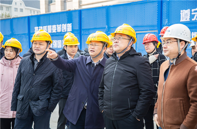 山东省住建厅二级巡视员殷涛一行到必胜博国际六建华中科态城项目考察调研